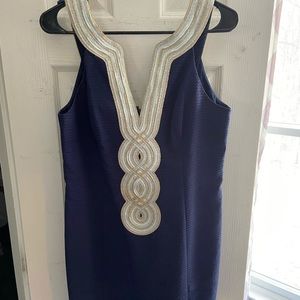Lilly Pulitzer Valli SHIFT DRESS SIZE 12 - Navy blue. worn once! Like new